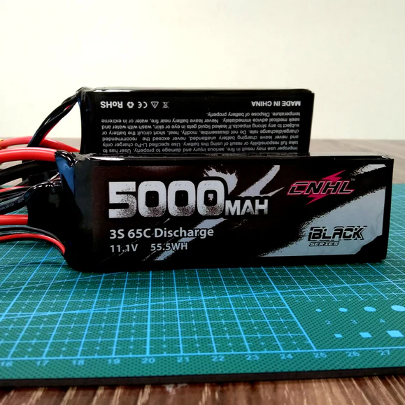 cnhl série noire 11.1v 3s 5000mah batterie lipo 65c avec prise xt90